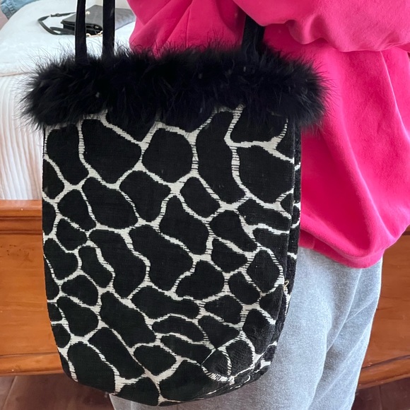 Bucket Bag - Picture 3 of 3